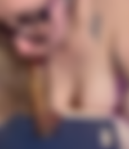 Pompino sensuale con bbc e contatto visivo